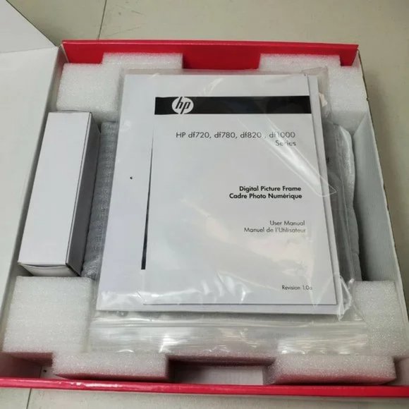 HP 8 inch Digital Picture Solid Wood Frame with 4 Double Mats DF820B4 - Picture 3 of 11